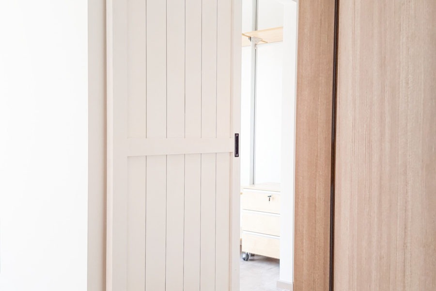 Sliding Door